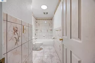 2966 Ridgemont Dr, San Jose, CA 95127 - Photo 23