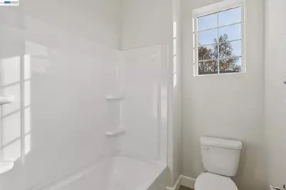 117 Creek View Cir, Fairfield, CA 94533 - Photo 23
