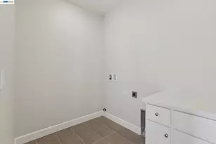 117 Crk Vw Cir, Fairfield, CA 94533 - Photo 17