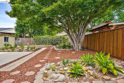 4050 Somerset Ave, Castro Valley, CA 94546 - Photo 13