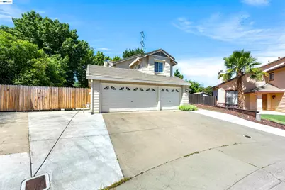 8521 Tullia Pl, Antelope, CA 95843 - Photo 3