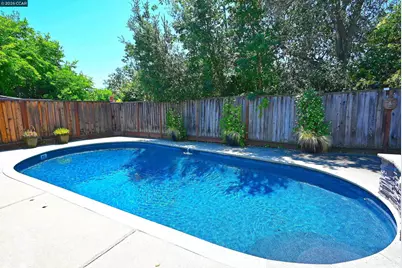 731 Hamilton Dr, Pleasant Hill, CA 94523 - Photo 27