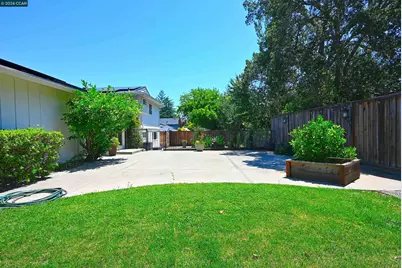 731 Hamilton Dr, Pleasant Hill, CA 94523 - Photo 31
