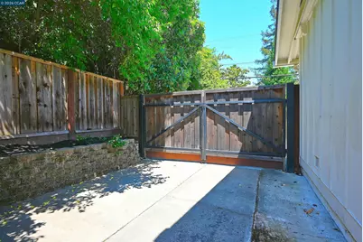 731 Hamilton Dr, Pleasant Hill, CA 94523 - Photo 33