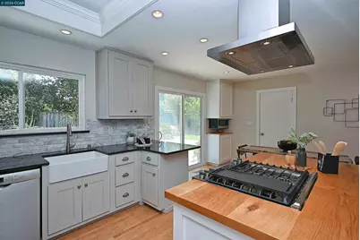 731 Hamilton Dr, Pleasant Hill, CA 94523 - Photo 9