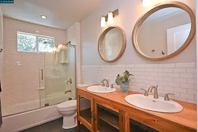 731 Hamilton Dr, Pleasant Hill, CA 94523 - Photo 17