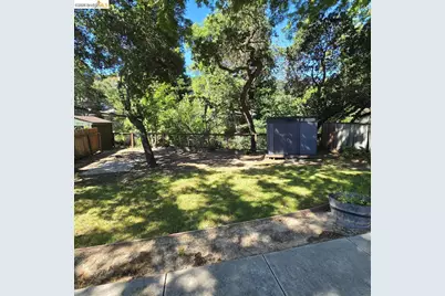 241 Humboldt St, San Rafael, CA 94901 - Photo 31