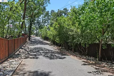 571 La Gonda Way, Danville, CA 94526 - Photo 1
