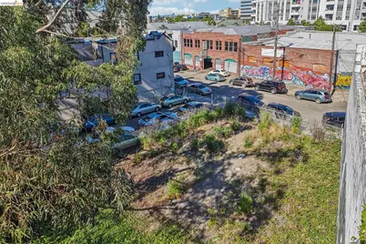 3070 Brook St, Oakland, CA 94611 - Photo 7