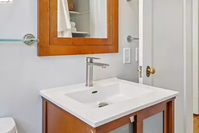264 Marlow Drive, Oakland, CA 94605 - Photo 39