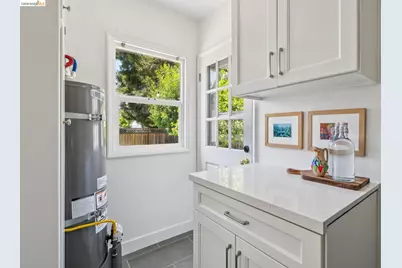 264 Marlow Drive, Oakland, CA 94605 - Photo 29