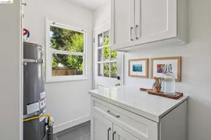 264 Marlow Dr, Oakland, CA 94605 - Photo 29
