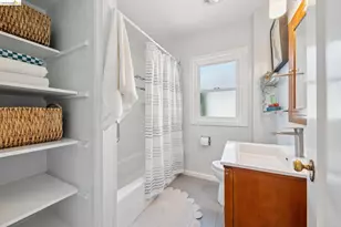 264 Marlow Dr, Oakland, CA 94605 - Photo 37