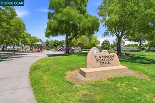 897 Sapphire Cir, Vacaville, CA 95687 - Photo 35