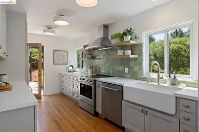 371 Rugby Ave, Berkeley, CA 94708 - Photo 9