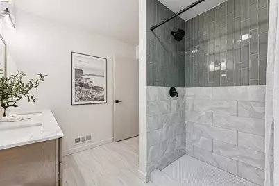 6611 Pinehaven Rd, Oakland, CA 94611 - Photo 35