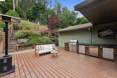 6611 Pinehaven Rd, Oakland, CA 94611 - Photo 59