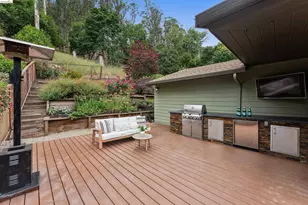 6611 Pinehaven Rd, Oakland, CA 94611 - Photo 59