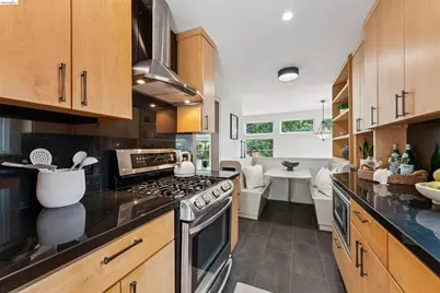 6611 Pinehaven Rd, Oakland, CA 94611 - Photo 23
