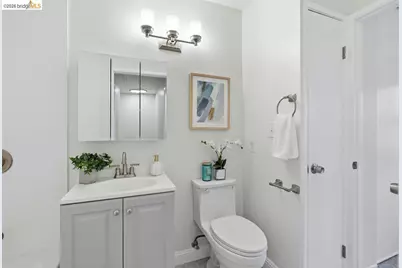 3800 Maybelle Ave #7, Oakland, CA 94619 - Photo 19
