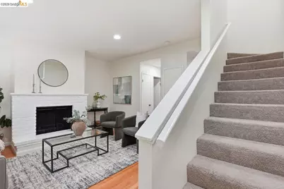 3800 Maybelle Ave #7, Oakland, CA 94619 - Photo 15