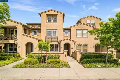 5267 Fioli Loop, San Ramon, CA 94582 - Photo 3