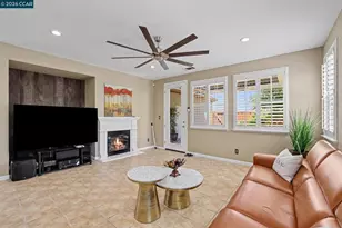 586 Dutch Elm Dr, Hercules, CA 94547 - Photo 3