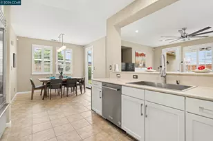 586 Dutch Elm Dr, Hercules, CA 94547 - Photo 5