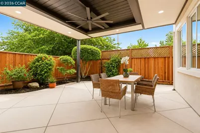 586 Dutch Elm Dr, Hercules, CA 94547 - Photo 13