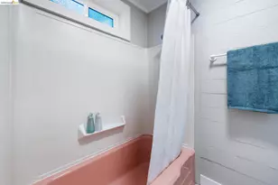100 Avenida Dr, Berkeley, CA 94708 - Photo 43