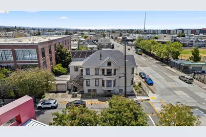 402 10th St, Oakland, CA 94606 - Photo 13