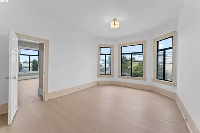 402 10th St, Oakland, CA 94606 - Photo 3