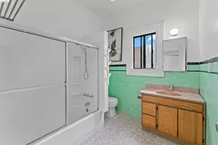 402 10th St, Oakland, CA 94606 - Photo 11