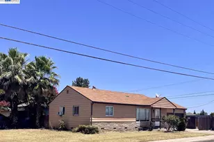 1003 Trinity St, Manteca, CA 95336 - Photo 1