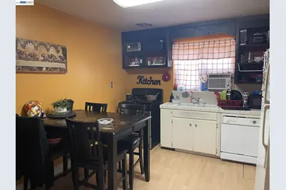 1003 Trinity St, Manteca, CA 95336 - Photo 3