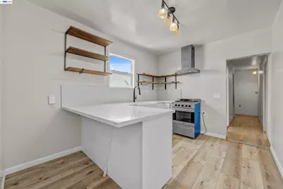 818 18th St, Oakland, CA 94607 - Photo 7