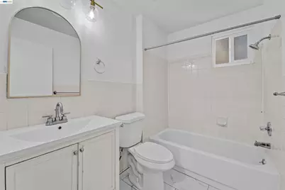 818 18th St, Oakland, CA 94607 - Photo 29