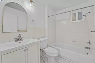 818 18th St, Oakland, CA 94607 - Photo 29
