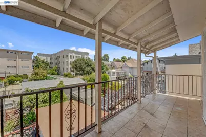 818 18th St, Oakland, CA 94607 - Photo 17