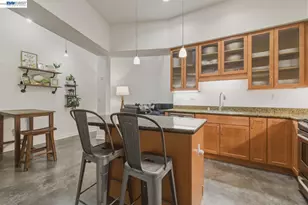 594 Manzana Pl, San Jose, CA 95112 - Photo 13