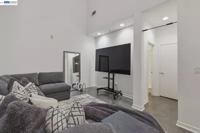 594 Manzana Pl, San Jose, CA 95112 - Photo 17
