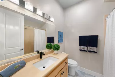 7010 Pinehaven Rd, Oakland, CA 94611 - Photo 19