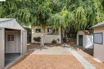 1035 Pomona Ave, Albany, CA 94706 - Photo 17