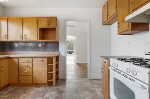 1035 Pomona Ave, Albany, CA 94706 - Photo 11