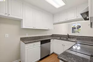 660 Canyon Oaks Dr, Oakland, CA 94605 - Photo 17