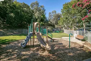 660 Canyon Oaks Dr, Oakland, CA 94605 - Photo 45