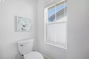9137 Seawind Wy, Newark, CA 94560 - Photo 31