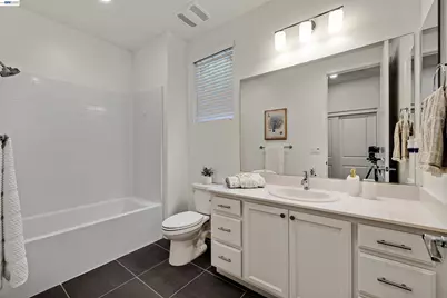 5885 Cadence Ave, Dublin, CA 94568 - Photo 5