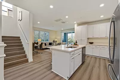 5885 Cadence Ave, Dublin, CA 94568 - Photo 7