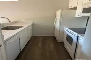 1455 Latour Ln, Concord, CA 94521 - Photo 9